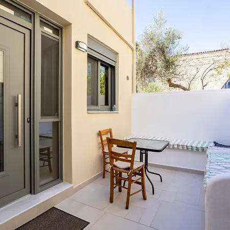 Azure Seaside Retreat In The Heart Of