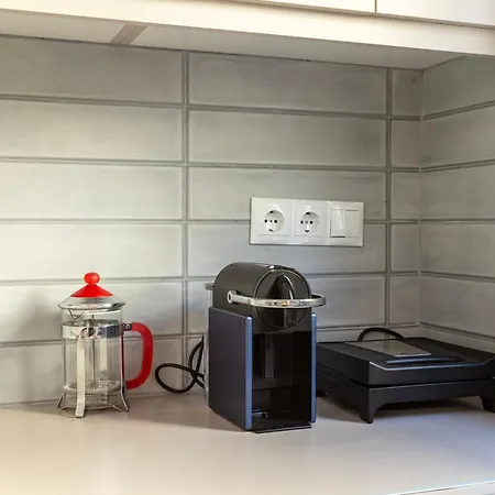 Azure Seaside Retreat In The Heart Of Petalídhion