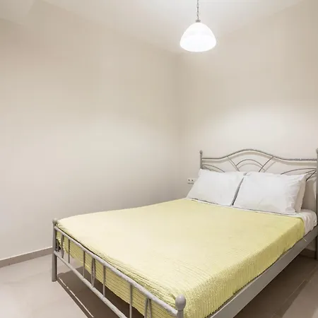 Azure Seaside Retreat In The Heart Of Lägenhet