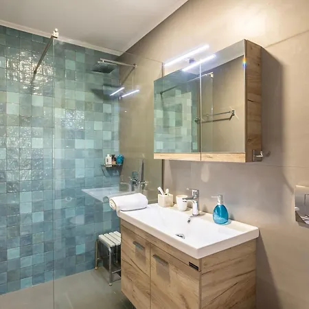 Azure Seaside Retreat In The Heart Of