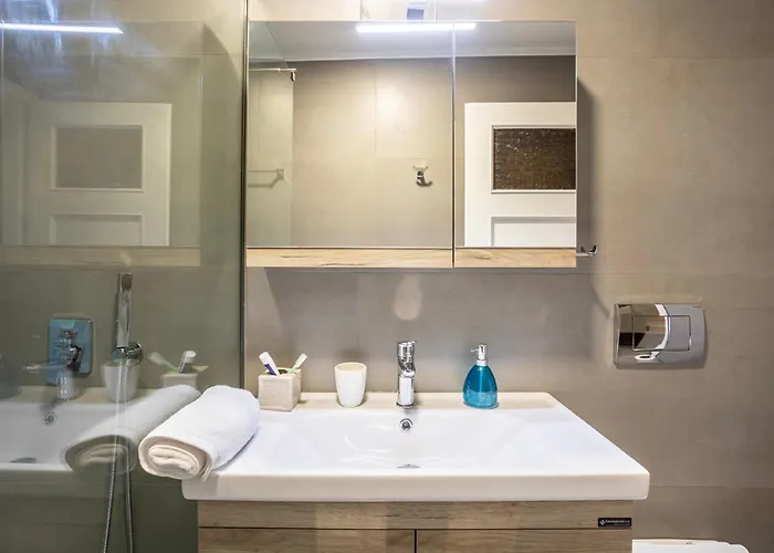 Azure Seaside Retreat In The Heart Of *