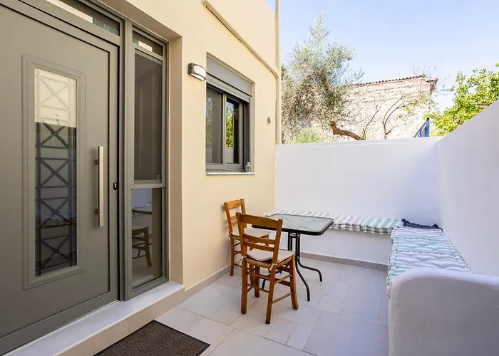 Azure Seaside Retreat In The Heart Of